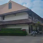 D\'Arcici Hotel Plumpang