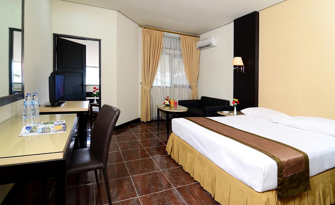 Hotel D'Arcici Hotel Plumpang