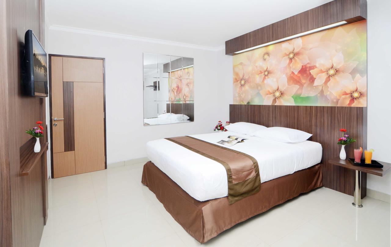 Hotel D'Arcici Hotel Plumpang