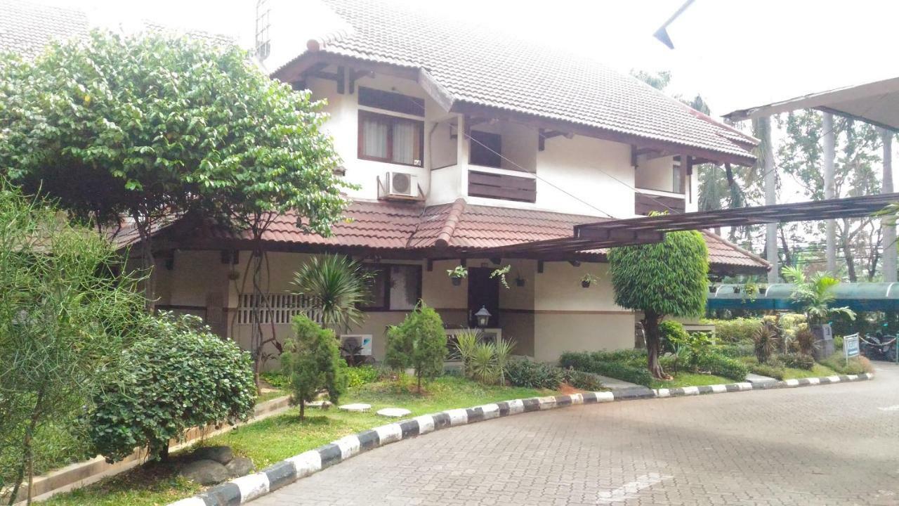 D'Arcici Hotel Plumpang Hotel 2*